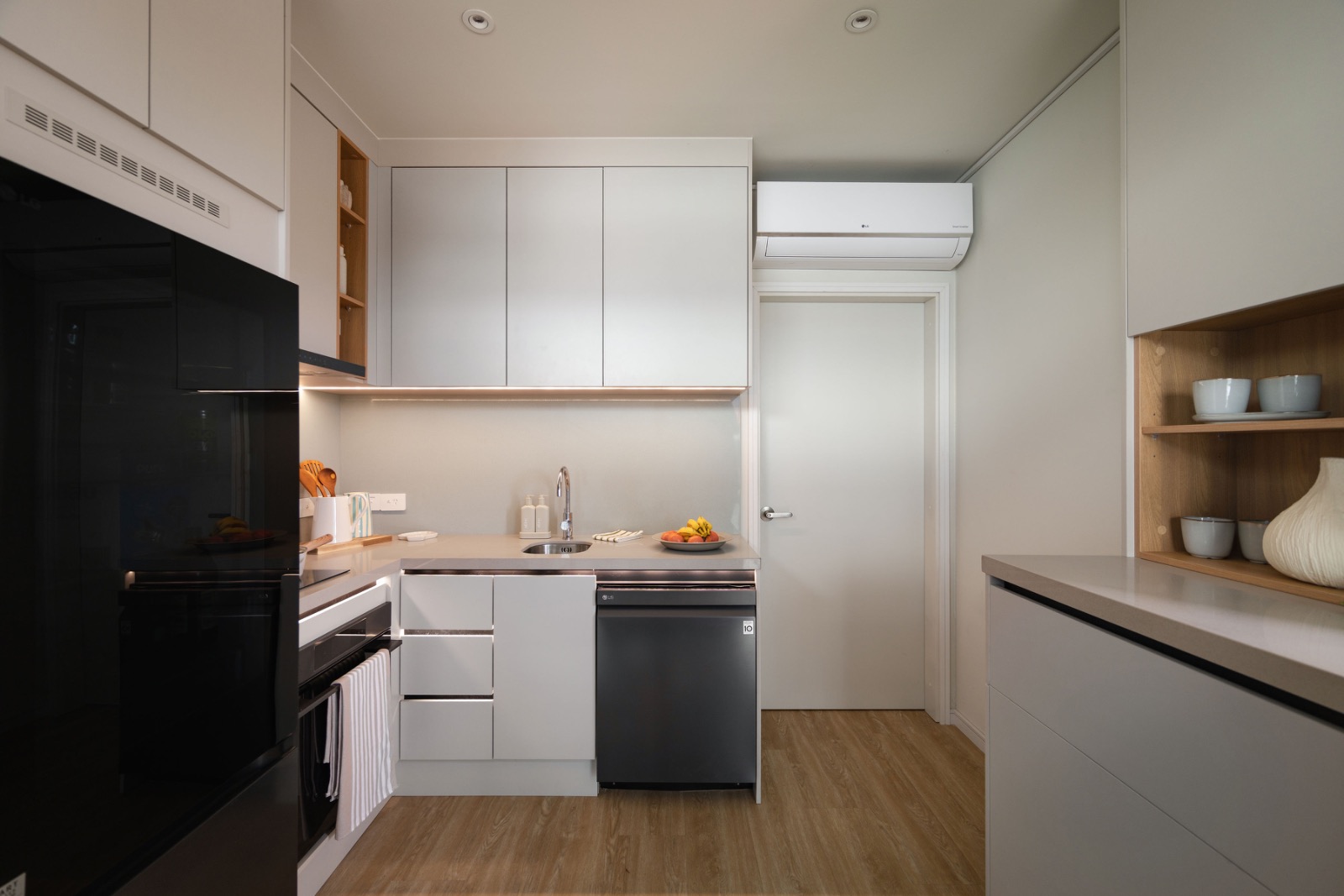 OHOME · Kitchen · full view