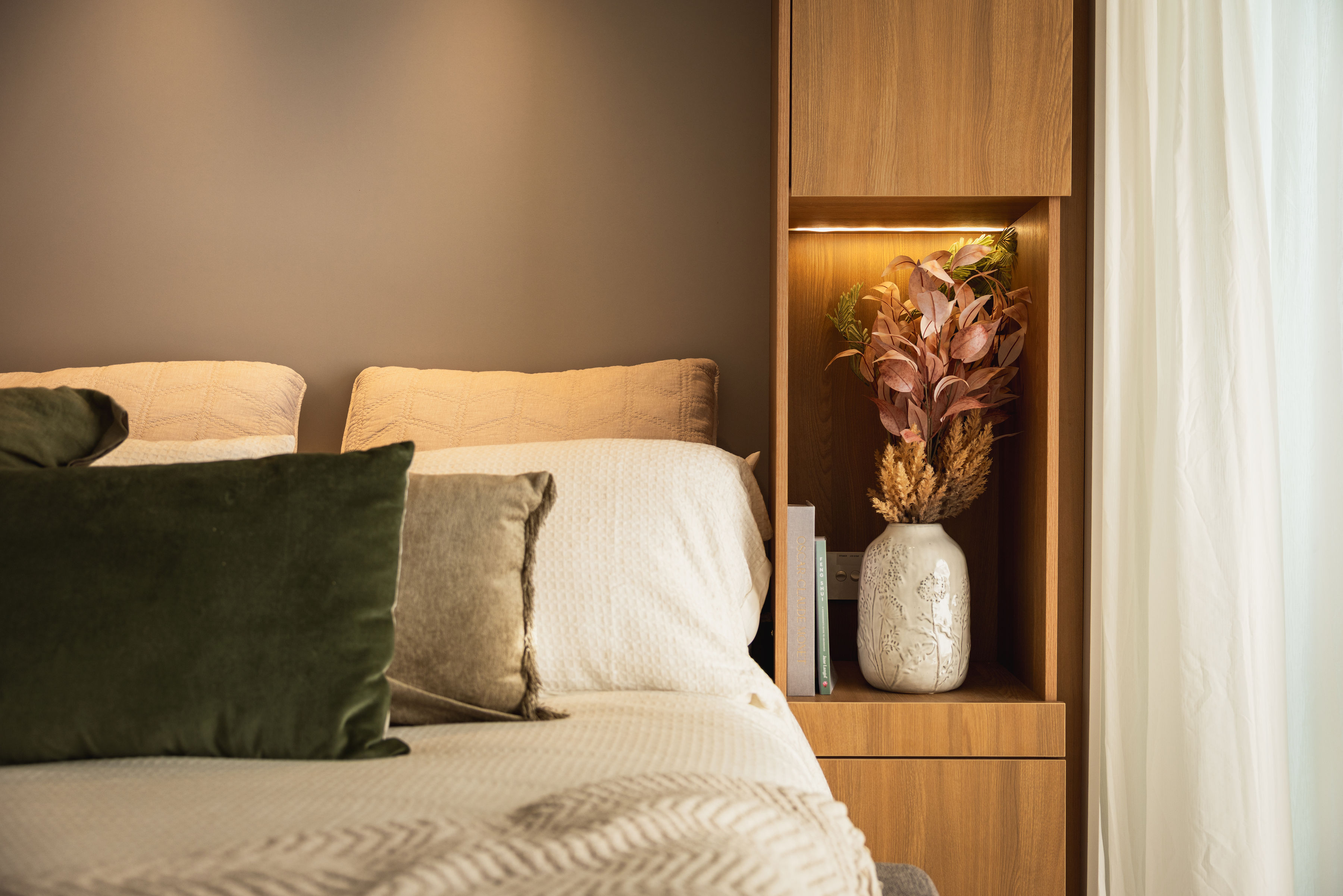 OHOME · Rest · bedside detail