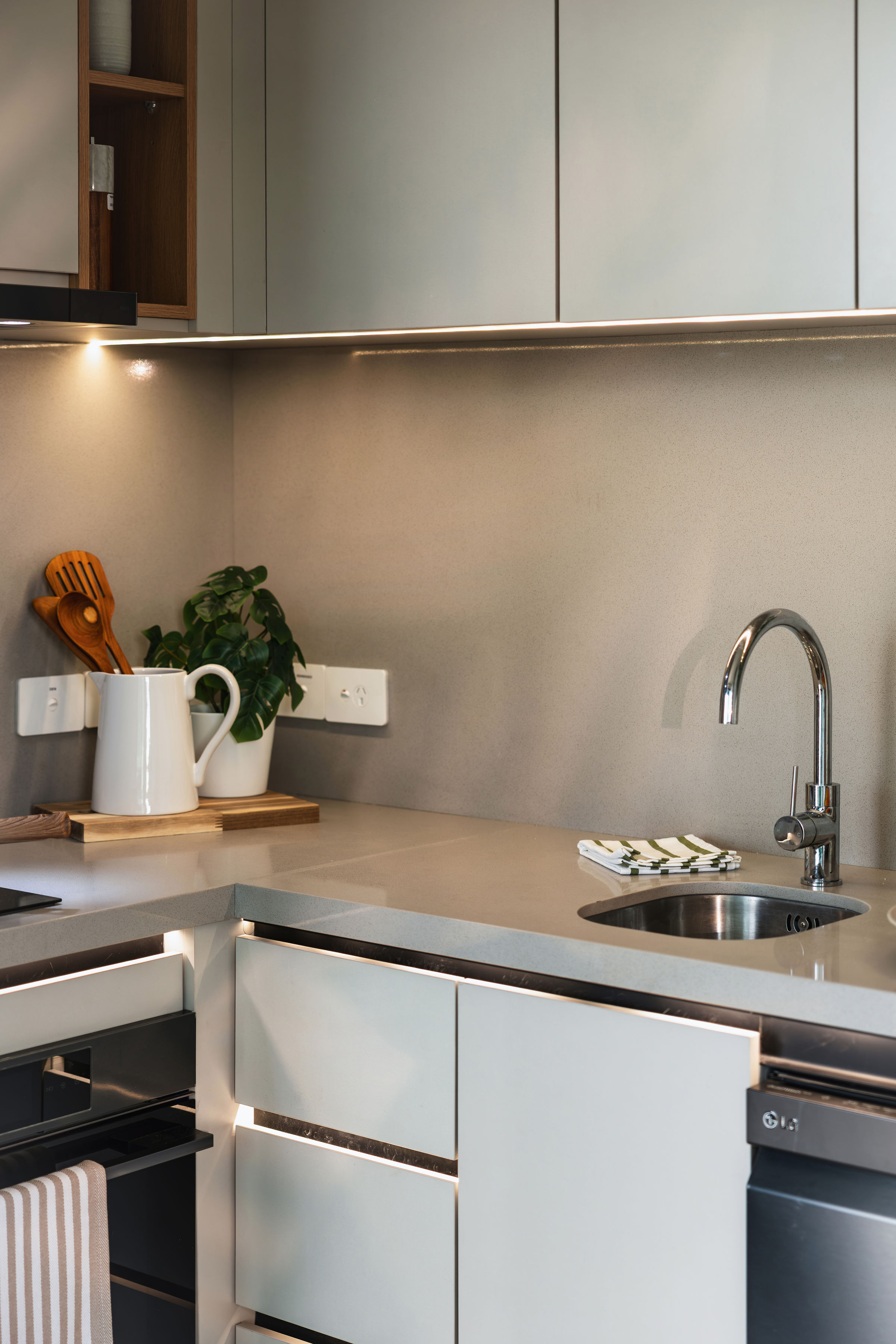 OHOME · Kitchen · sink detail