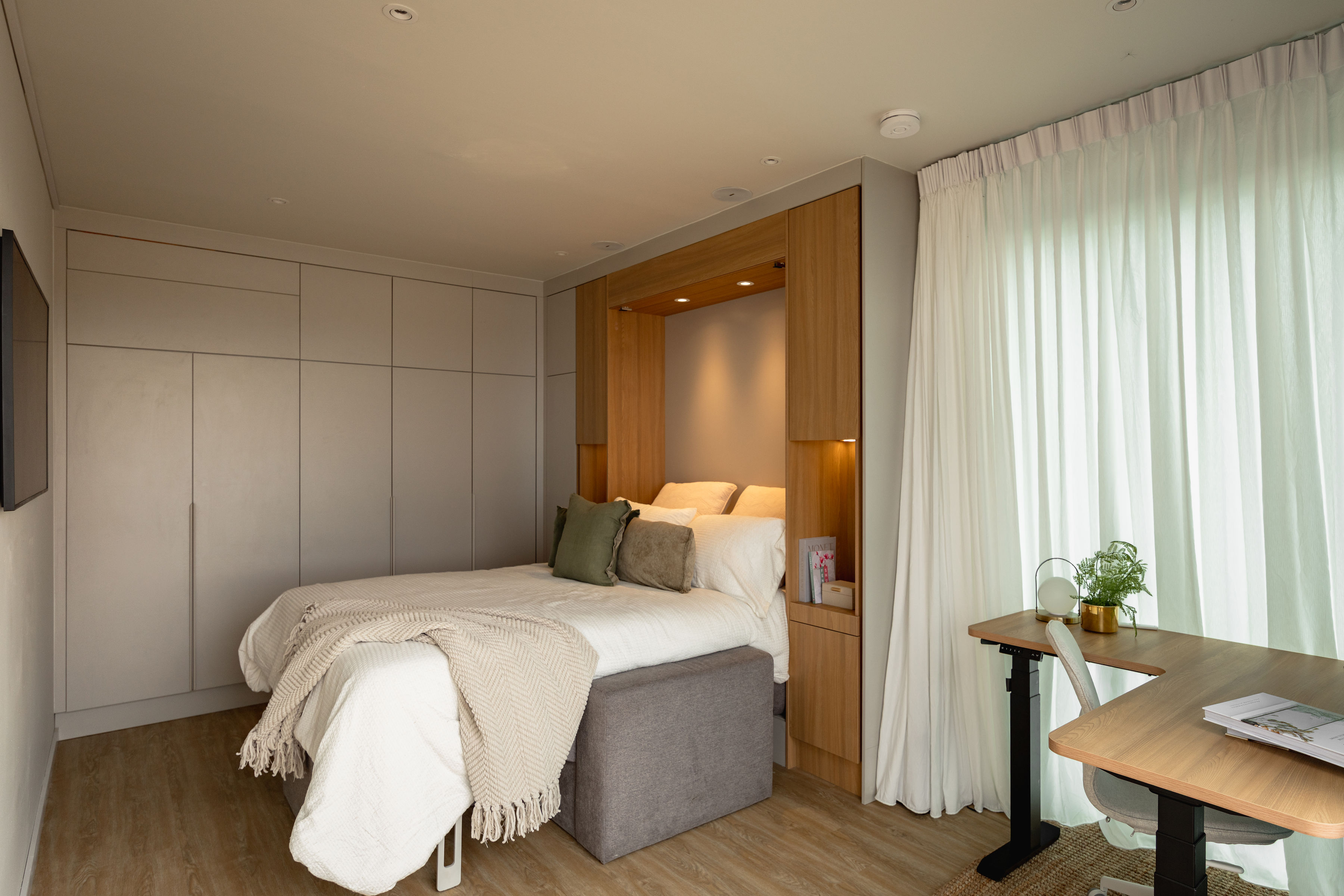 OHOME · Rest · bed down, desk beside